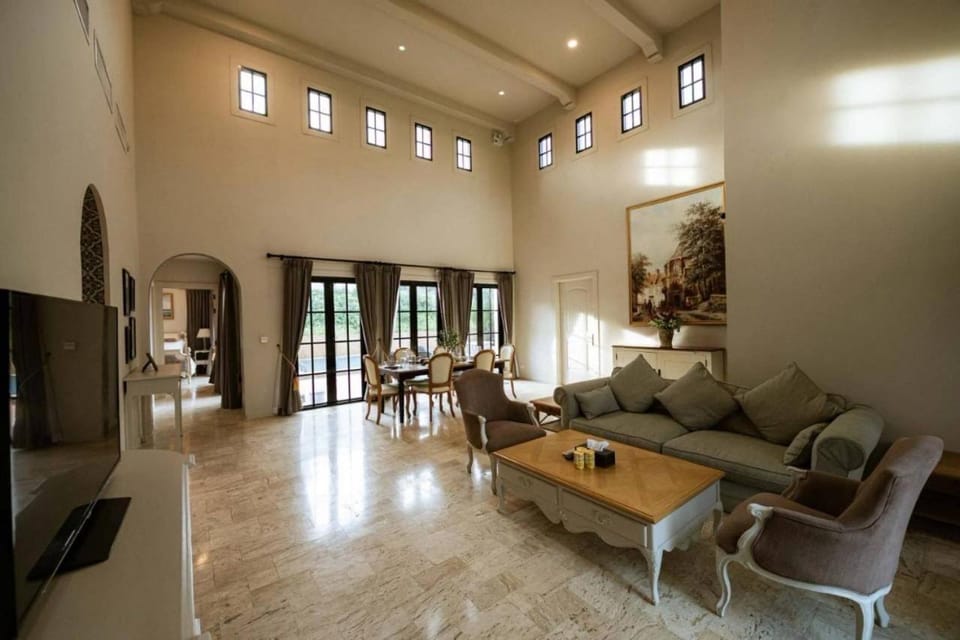 Communal lounge/ TV room, TV and multimedia, Living room