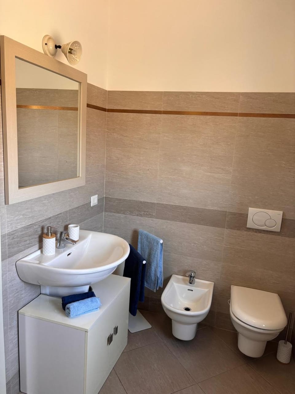 Bathroom, bidet