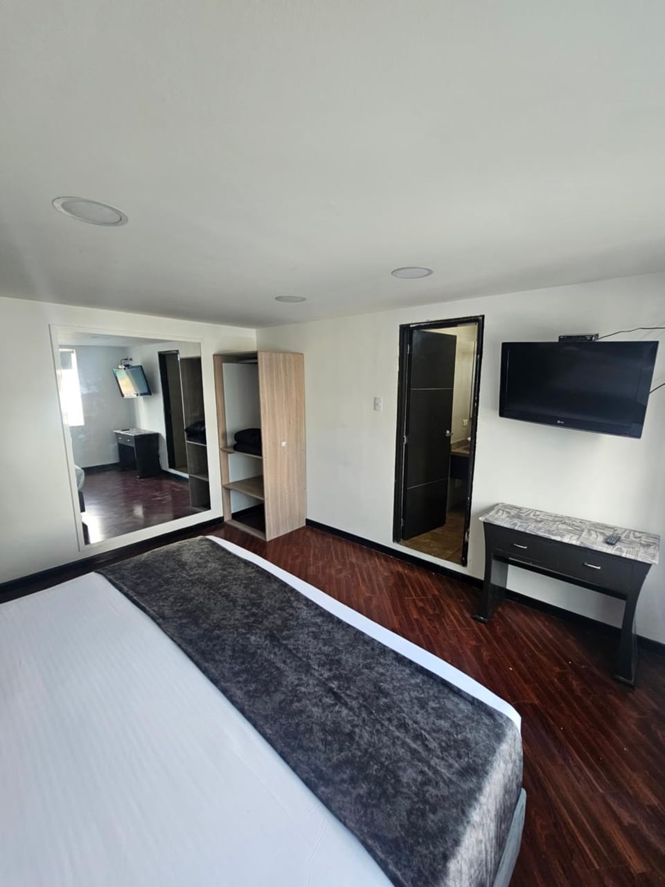 Aw Hotel Quality Comfort Embajada - Corferias Hotel in Bogota