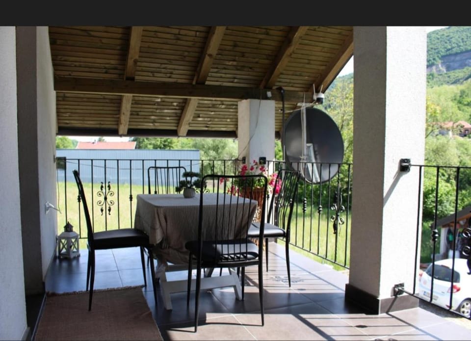 Apartman M&B - Kuća za odmor-Karanovac House in Bosnia and Herzegovina