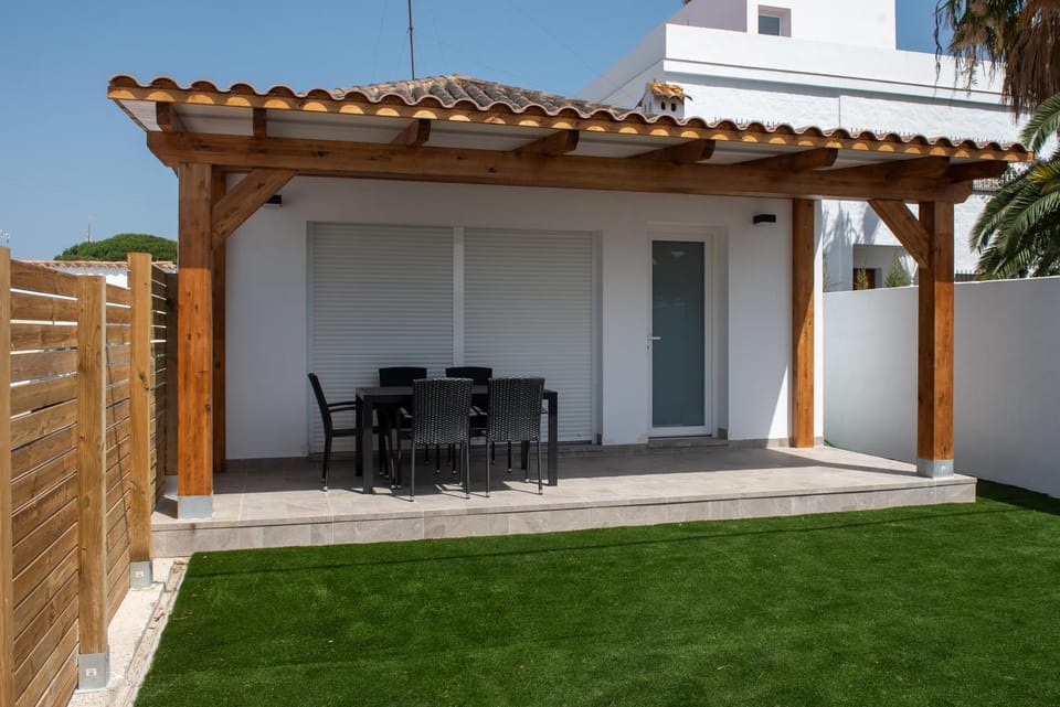 Patio, Off site, Garden, Balcony/Terrace, Dining area, Garden view