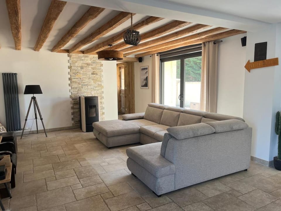 House le Mans House in Pays de la Loire