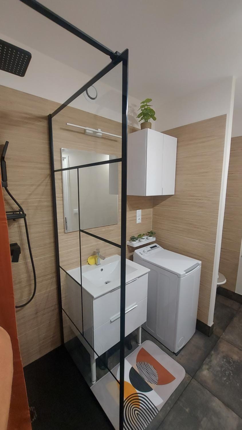 Shower, washing machine