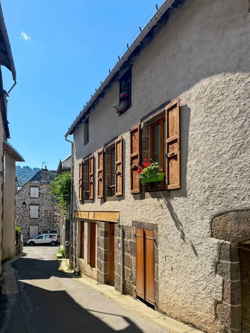 Appartement rénové, lumineux au centre de Vic Apartment in Auvergne-Rhône-Alpes