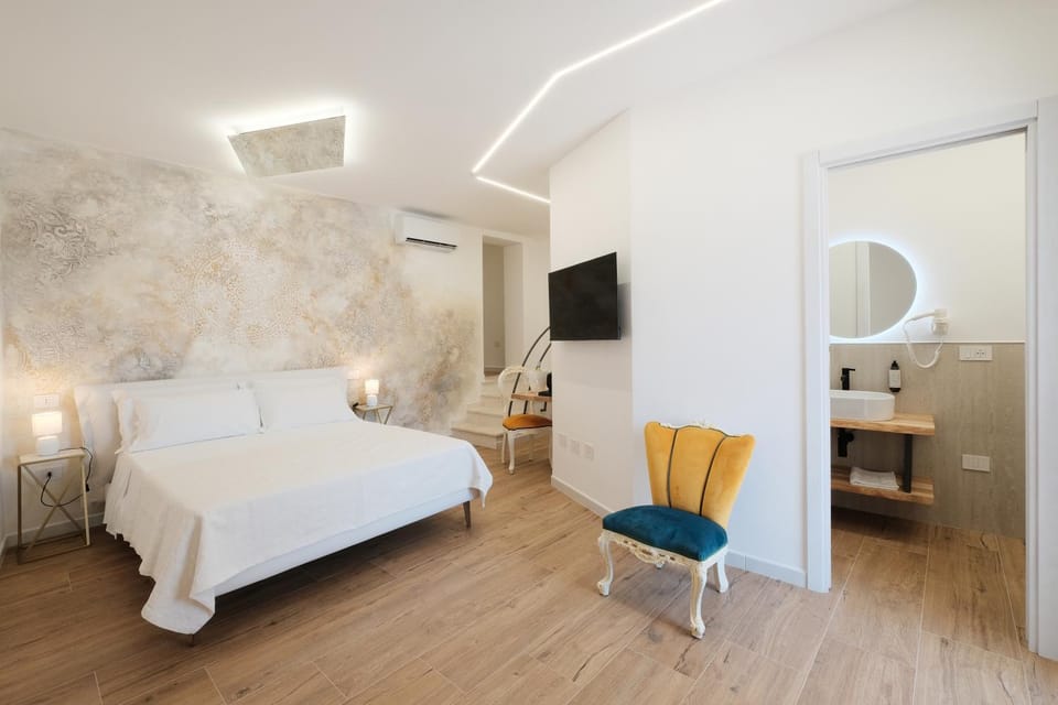 Bed, TV and multimedia, Photo of the whole room, Bedroom, air conditioner