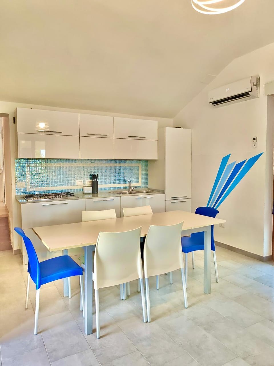 Kitchen or kitchenette, Living room, Dining area, air conditioner