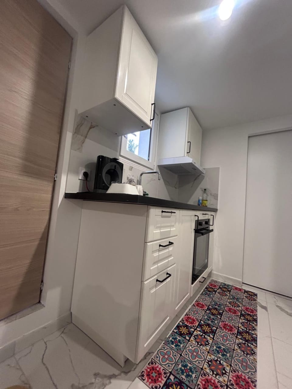 Kitchen or kitchenette, oven, stove