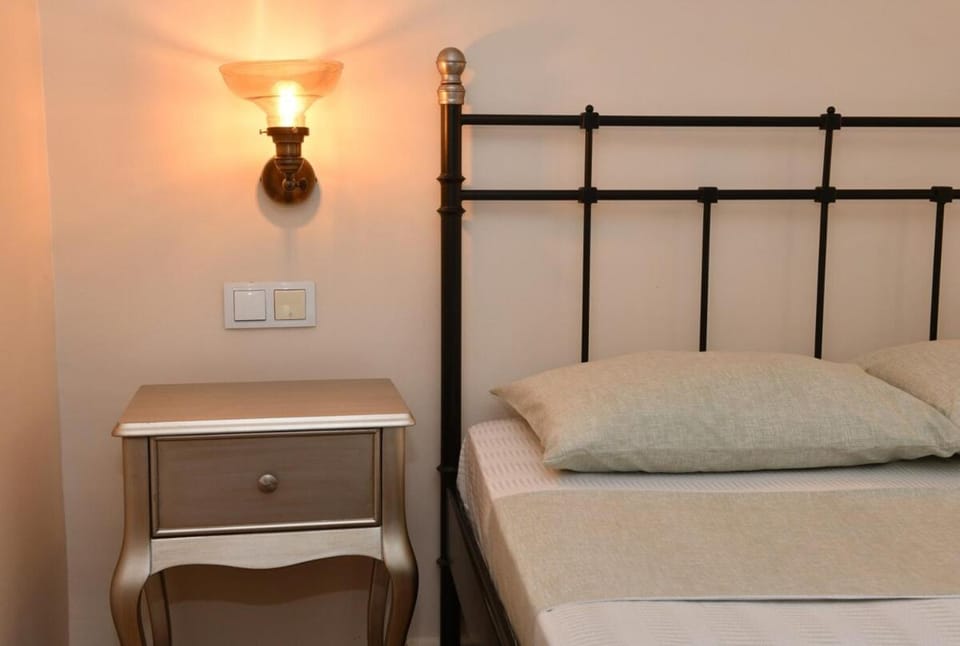 Private Terrace AC Bright Flat Galata Apartment in Istanbul
