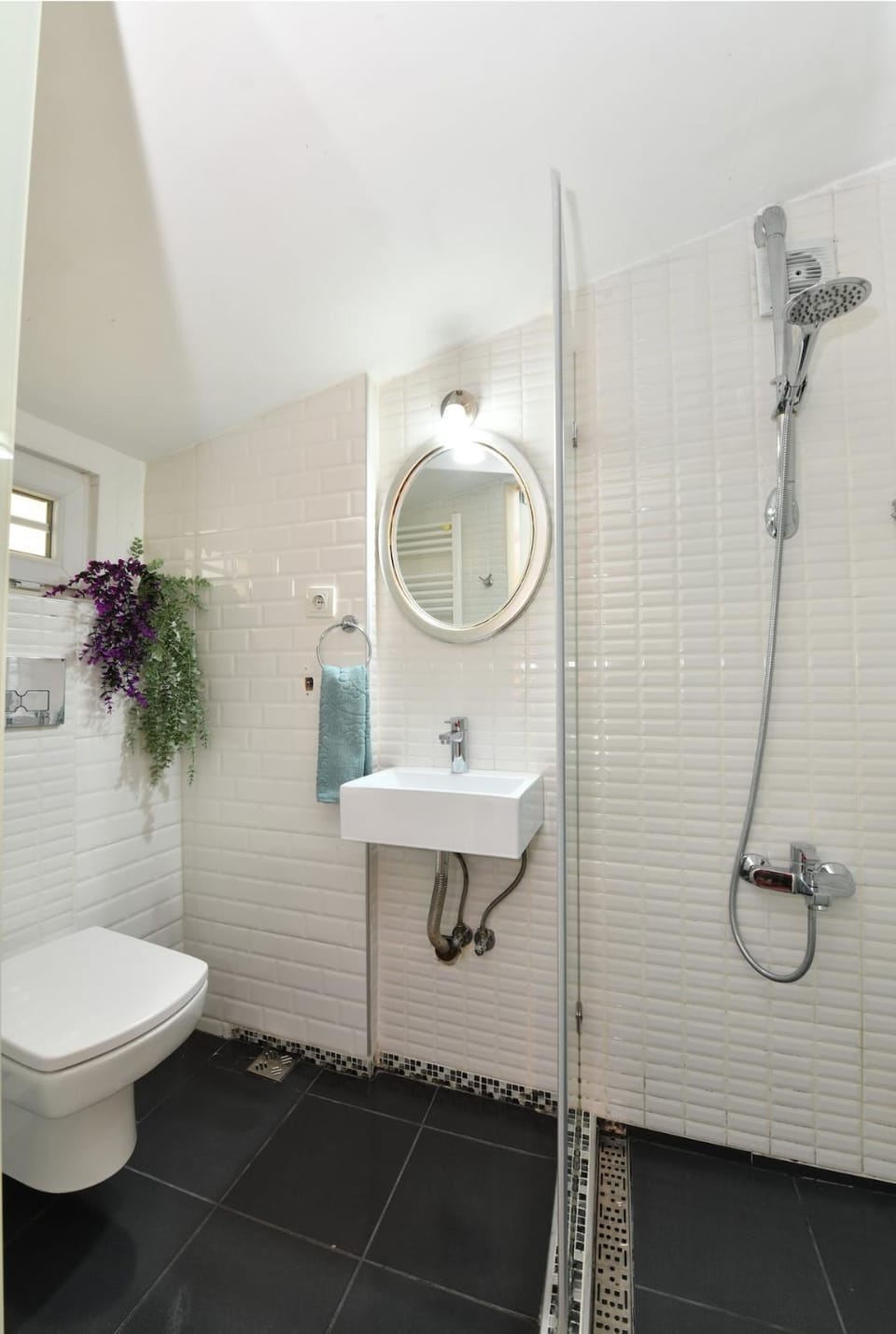Private Terrace AC Bright Flat Galata Apartment in Istanbul