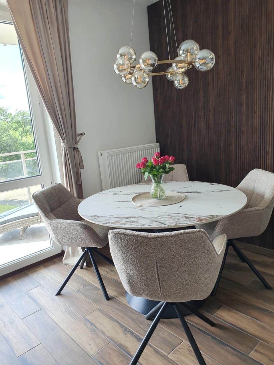 Living room, Seating area, Dining area