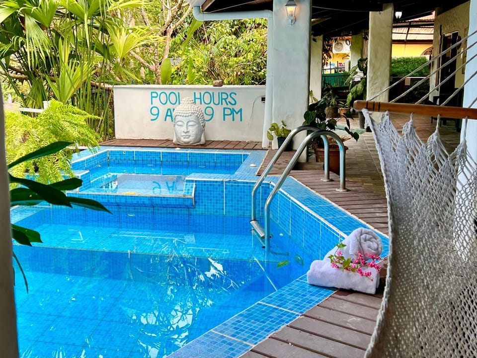Kika Zaru Free MA Park Tour & Breakfast Hotel in Quepos