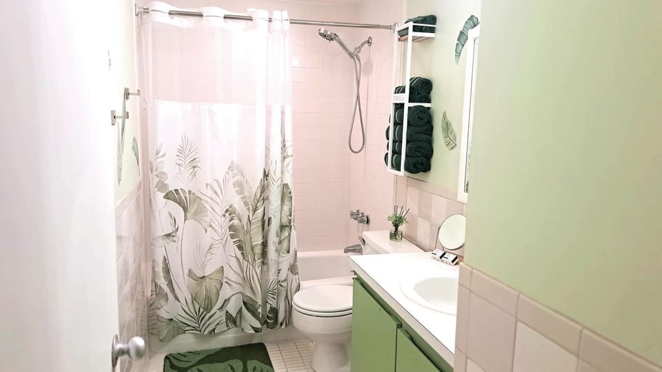 Shower, Bathroom, Bath, towels