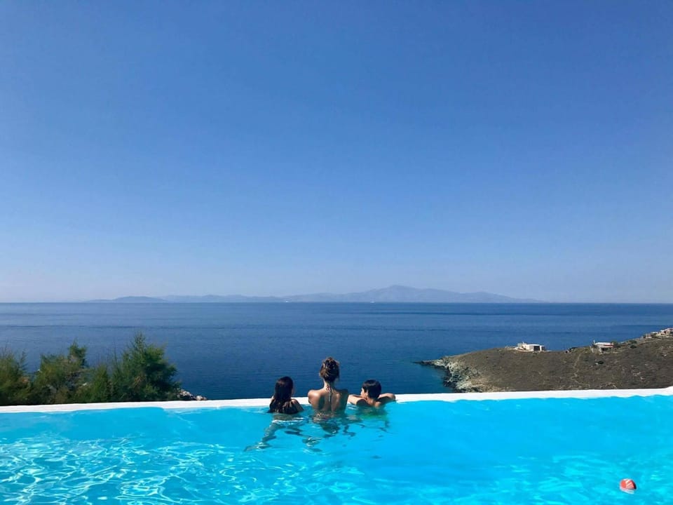Swimming pool, Swimming pool