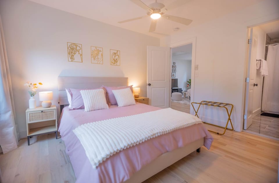 Bed, Bedroom
