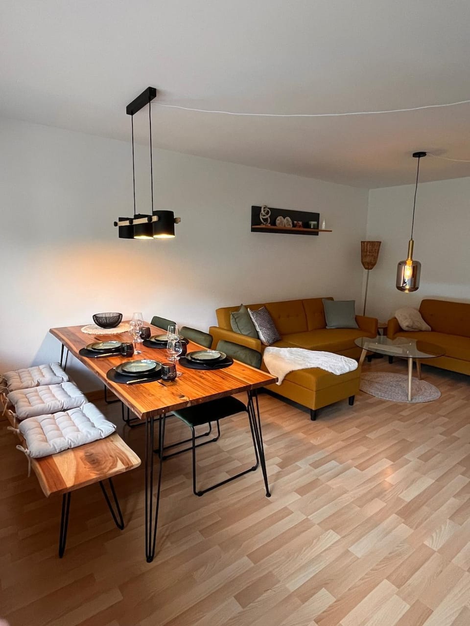 Living room, Dining area