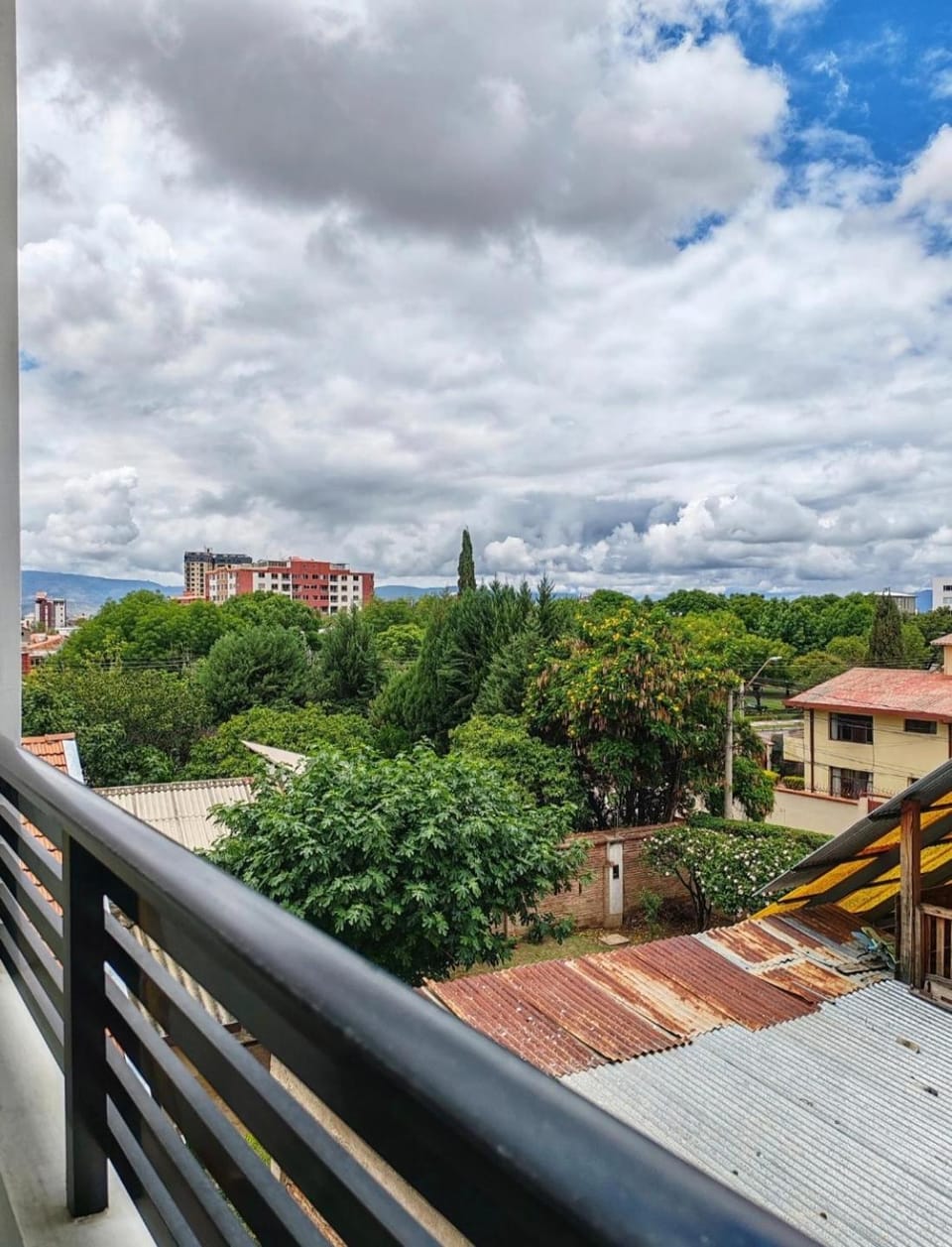View (from property/room), Balcony/Terrace, City view