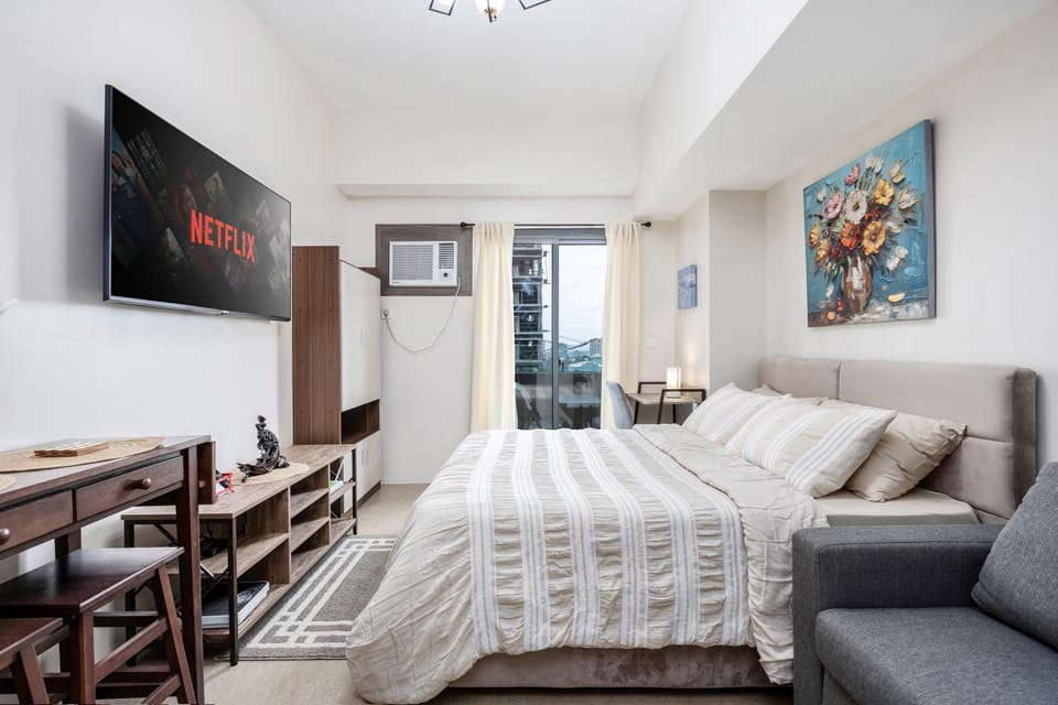 Bed, Photo of the whole room, Bedroom