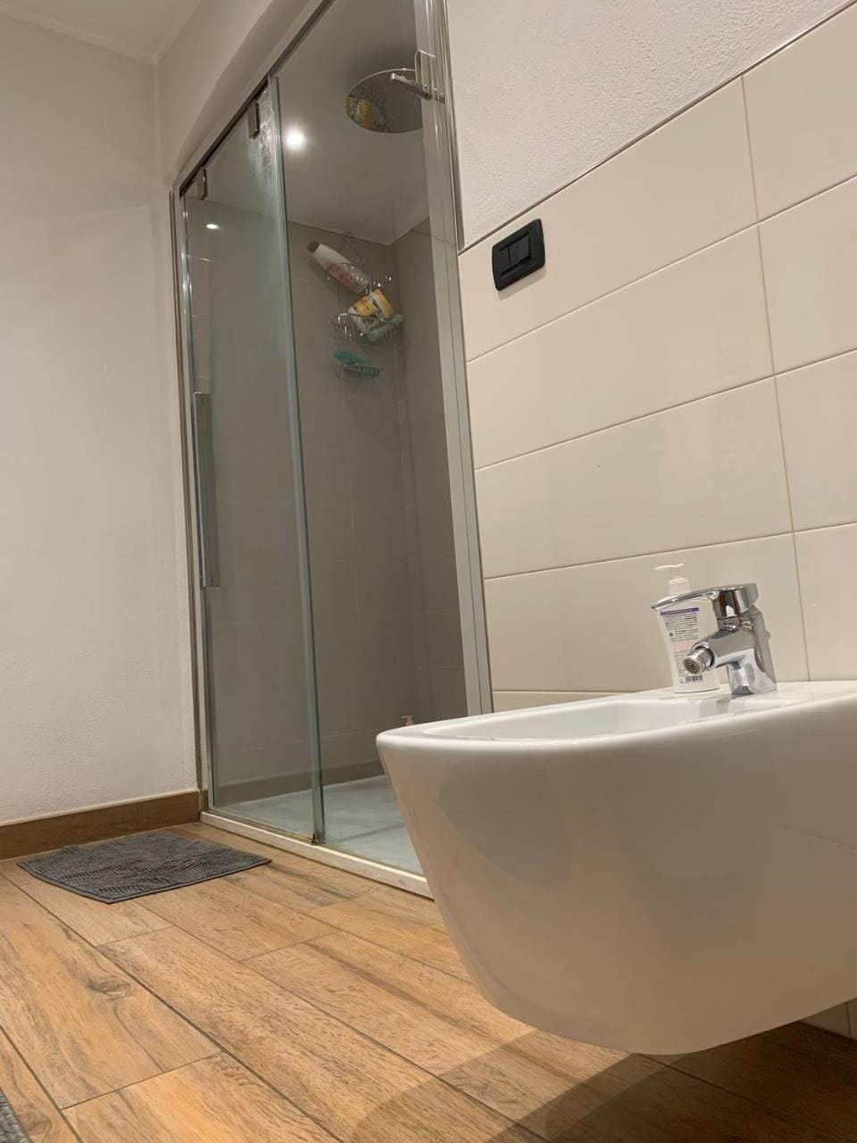 Aosta Center large Apartment with large shower Apartment in Aosta
