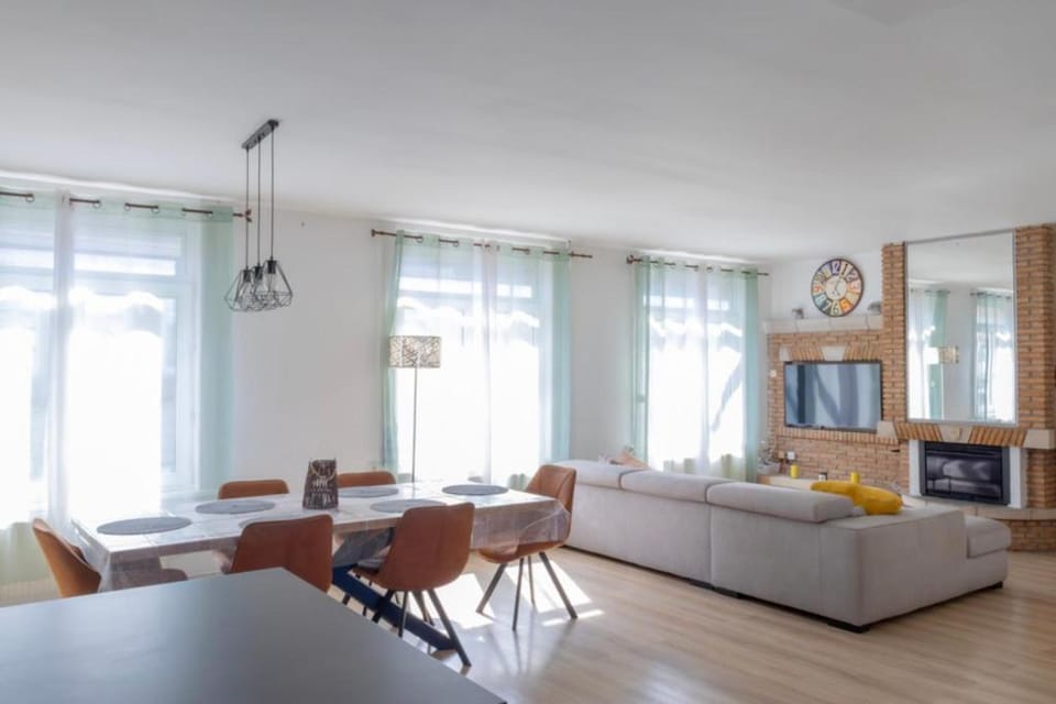 Appart 10 pers - Lille Lambersart - Parking & Terrasses House in Lille