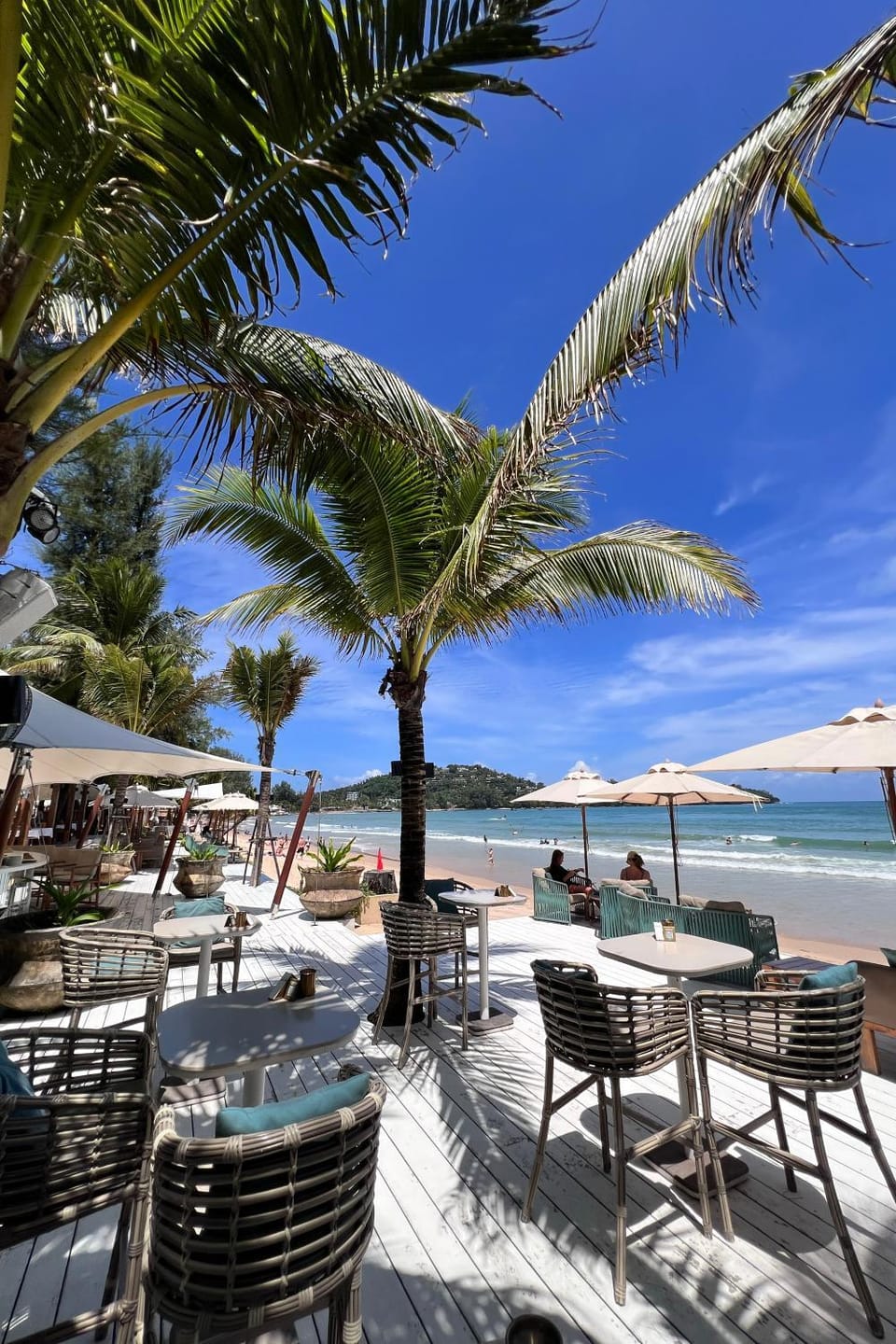 Nearby landmark, Restaurant/places to eat, Banquet/Function facilities, Beach, sunbed