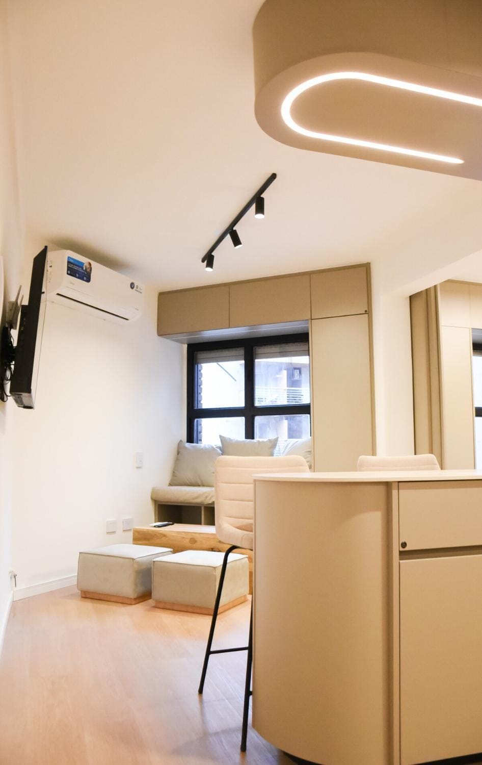 TV and multimedia, Living room, air conditioner