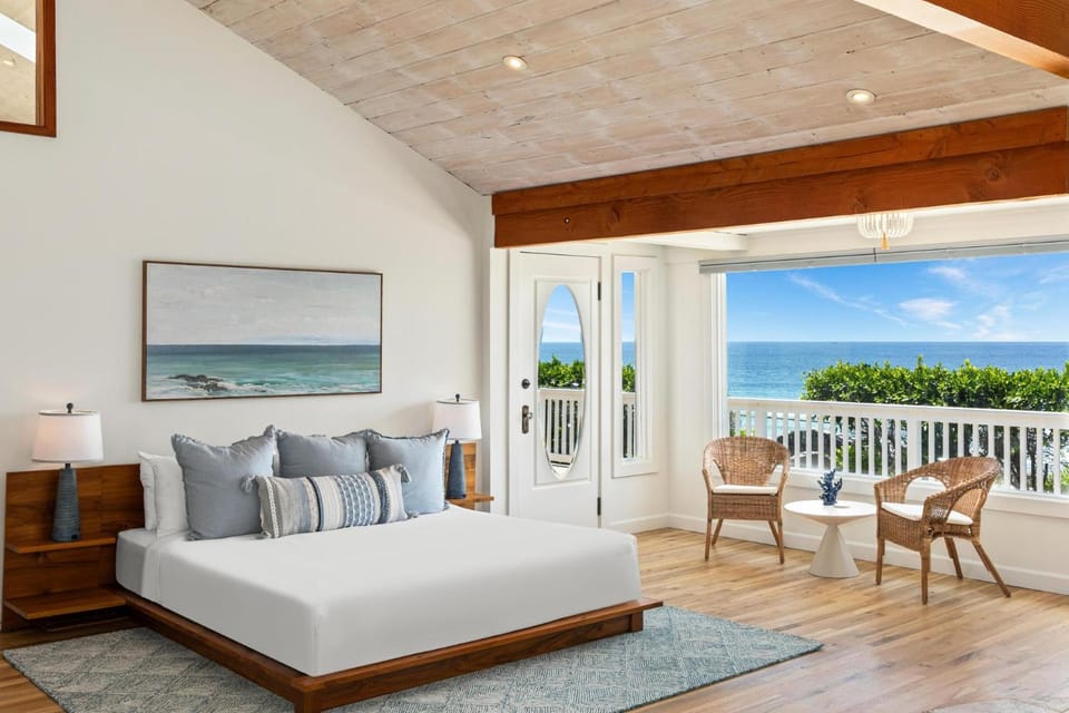 Pacific Beach Oceanfront Compound with Casita House in Pacific Beach