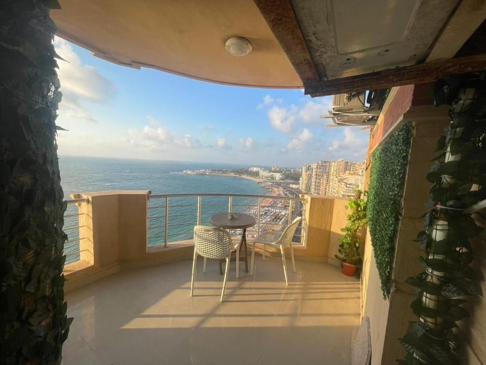 View (from property/room), Balcony/Terrace, Sea view