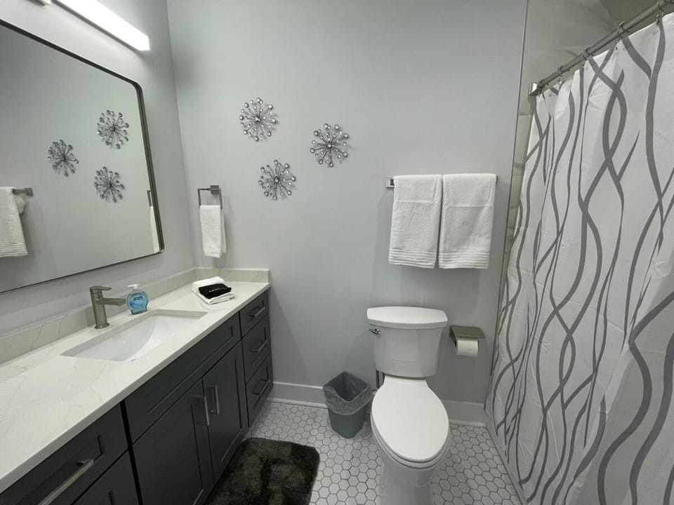 Luxury 4 Bedroom 5 Bath Home in Downtown Indpls House in Indianapolis