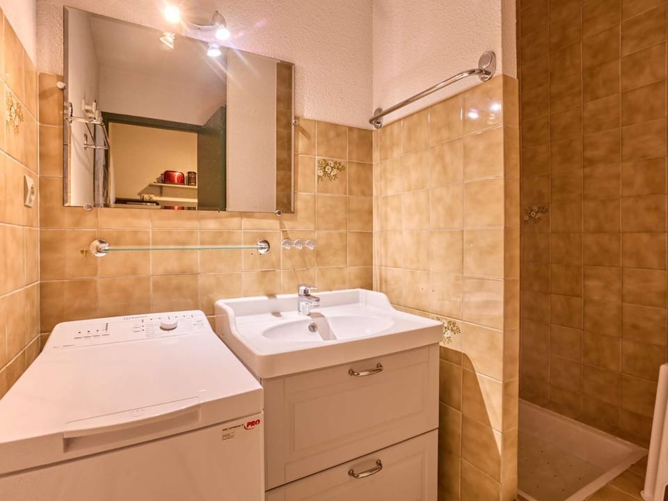 Appartement T1 lumineux avec balcon et WiFi à Barbotan, animaux admis - FR-1-841-19 Apartment in Occitanie
