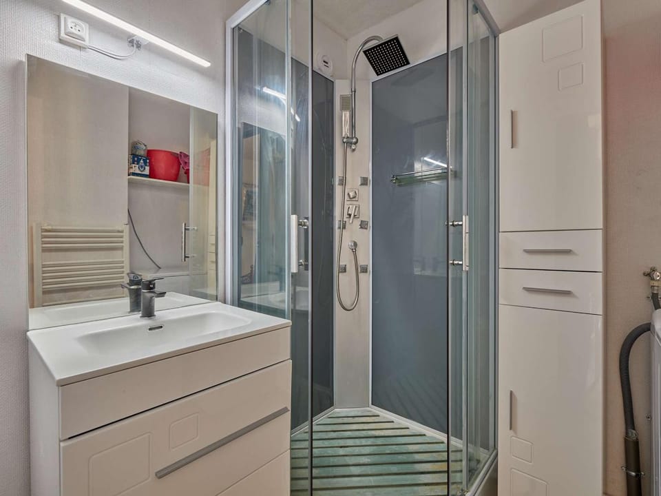 Studio lumineux pour 2, proche thermes, wifi et animaux admis - FR-1-841-38 Apartment in Occitanie