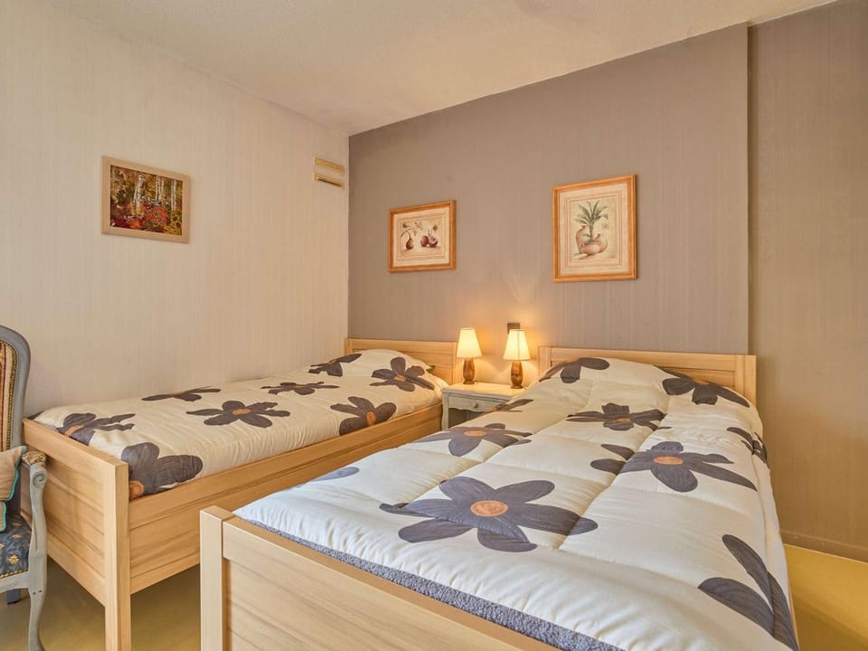 Studio T1 bis 2 personnes proche Lac Uby, animaux admis, parking, wifi - FR-1-841-43 Apartment in Occitanie