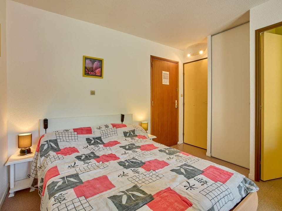 Studio moderne avec balcon et animaux admis - FR-1-841-50 Apartment in Occitanie