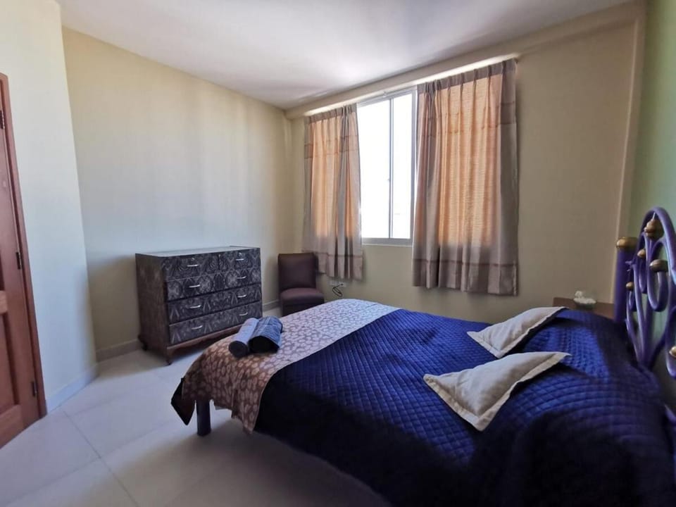 Departamento amplio y céntrico Apartment in Cochabamba