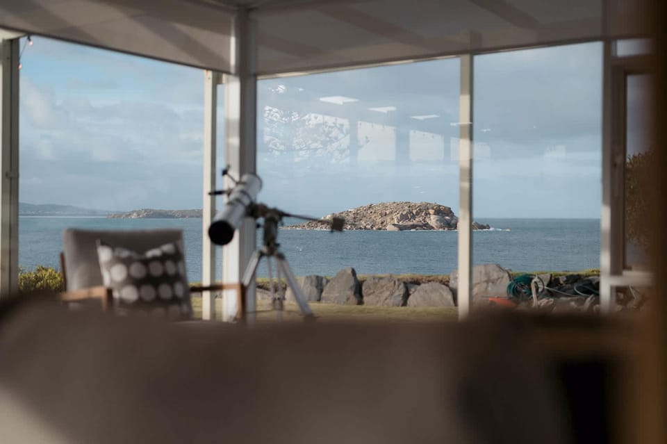 Whalers Rest- Ocean Front- Victor Harbor Villa in Encounter Bay
