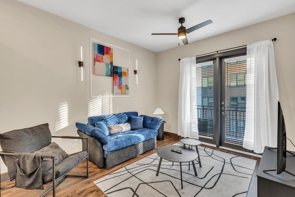 1BR Alongside Q2 and Domain With Pool, Gym and Free Parking Apartment in Austin