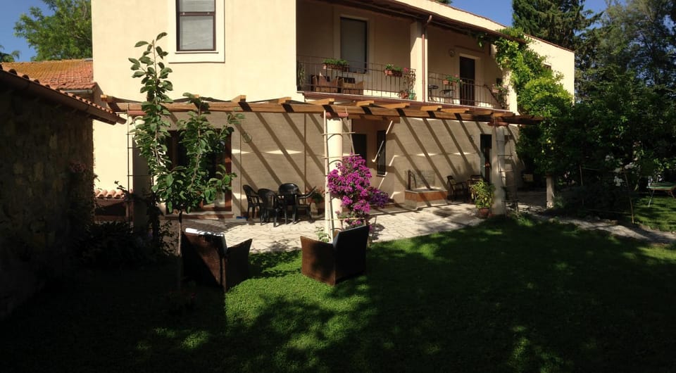 Property building, Patio, Spring