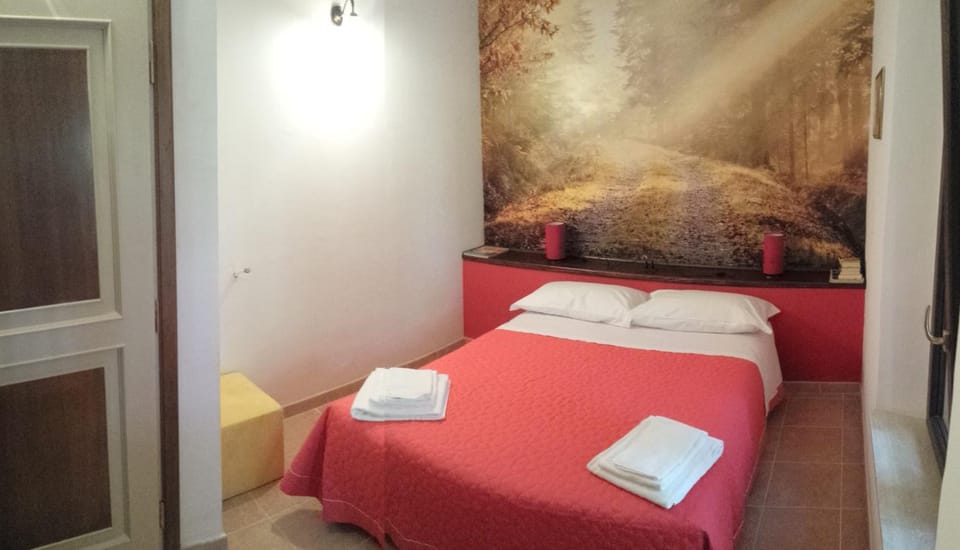 Bed, Photo of the whole room