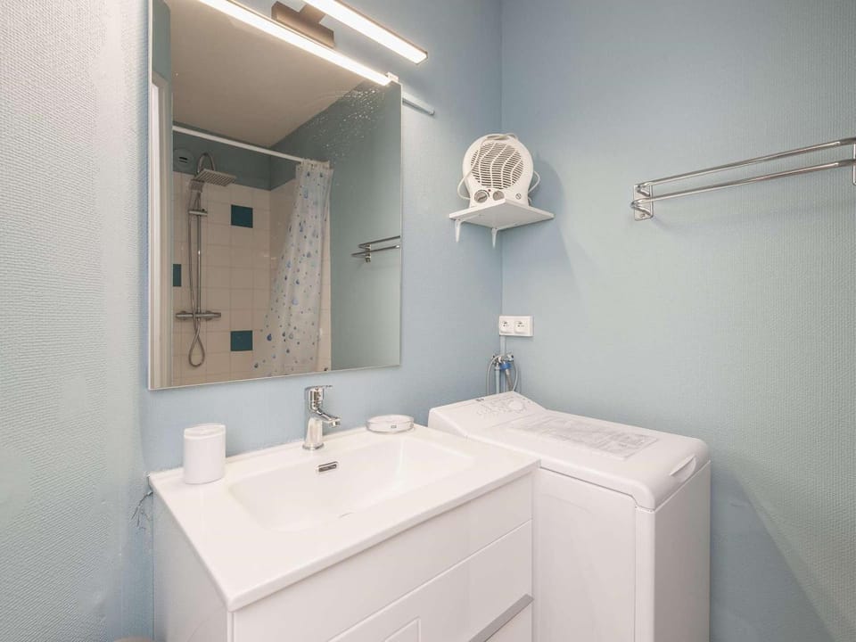 T2 lumineux avec balcon, WIFI, Parking, Animaux OK - FR-1-841-62 Apartment in Occitanie