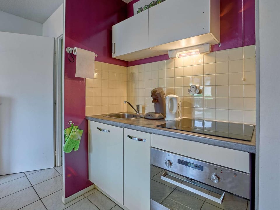 Studio lumineux 23 m², 2 personnes, animaux admis, parking - FR-1-841-75 Apartment in Occitanie
