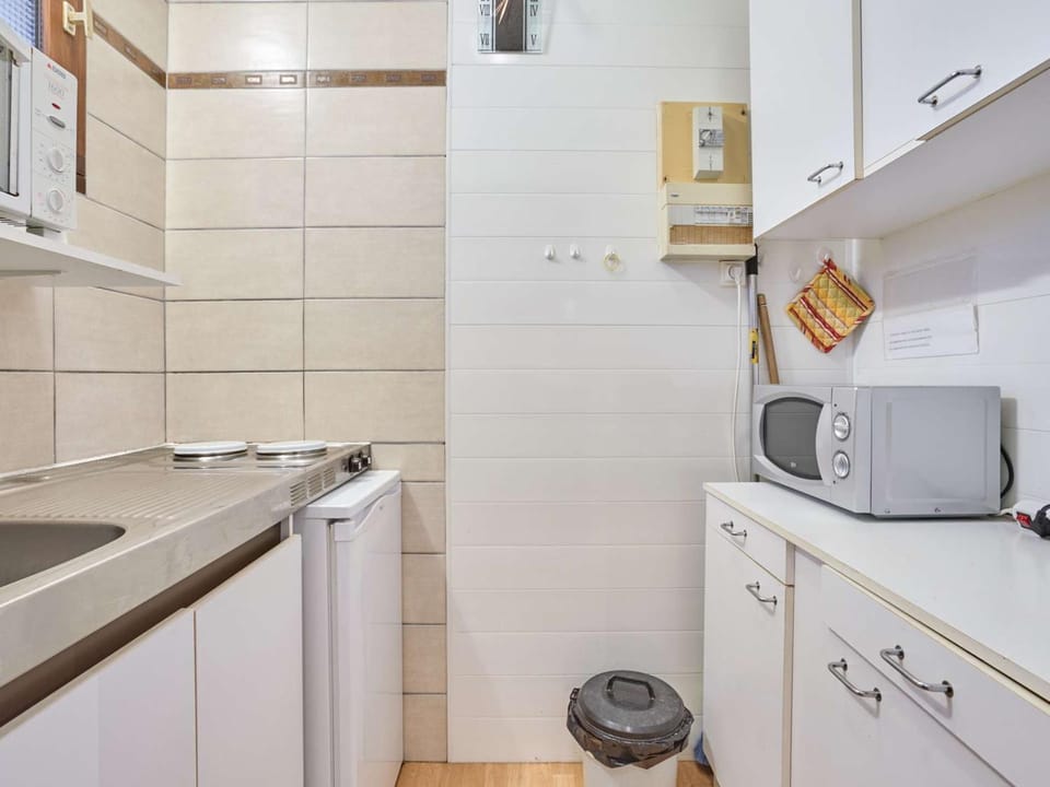 Studio Sud avec Balcon, WIFI et Animaux admis - Pour 2 personnes - FR-1-841-72 Apartment in Occitanie