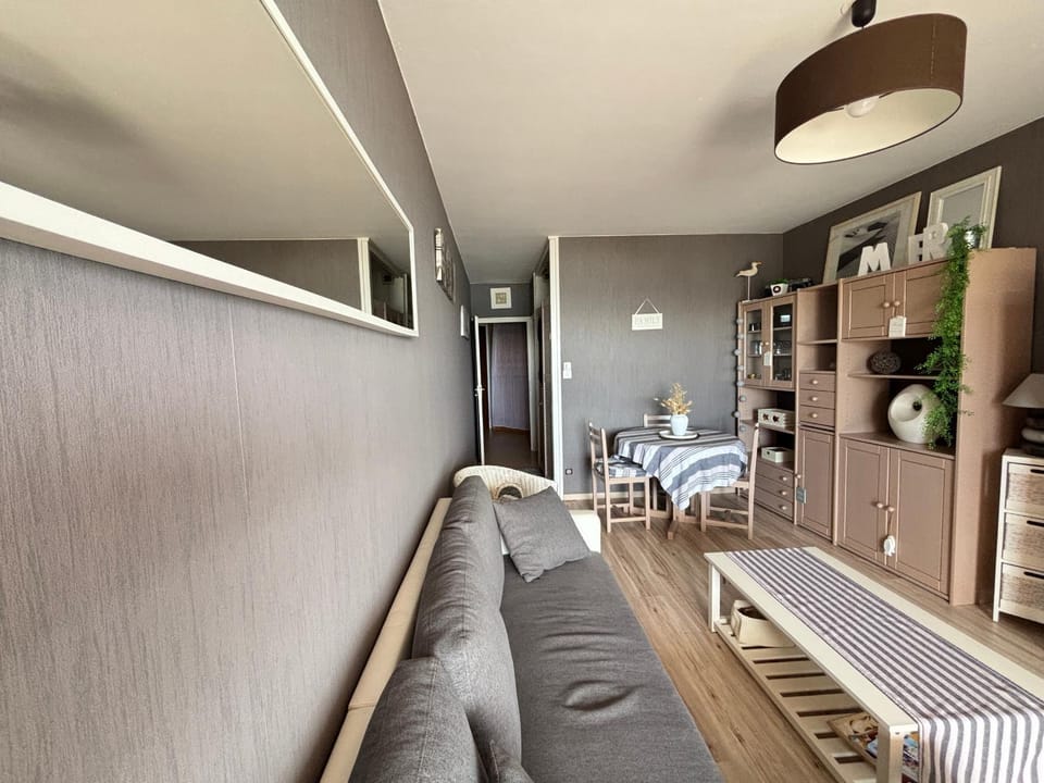 Studio balcon face mer Les Sables-d'Olonne - FR-1-197-631 Apartment in Les Sables-d'Olonne