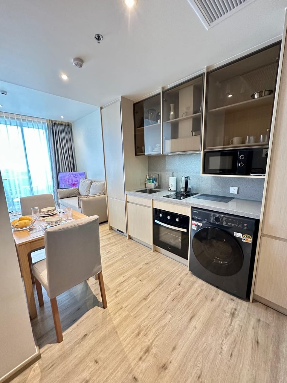 Kitchen or kitchenette, Dining area, oven, stove, toaster