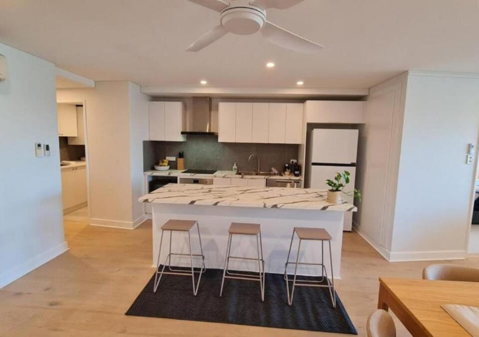 Kitchen or kitchenette, Dining area, kitchen