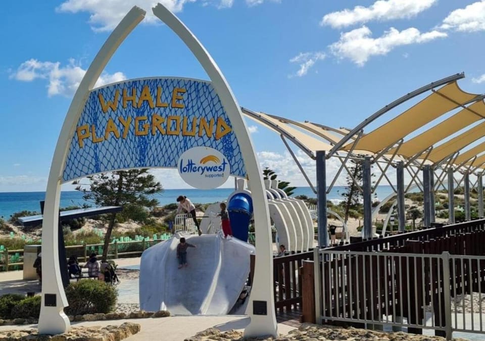 Nearby landmark, Children play ground, Sea view