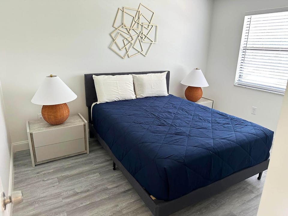 Bed, Guests