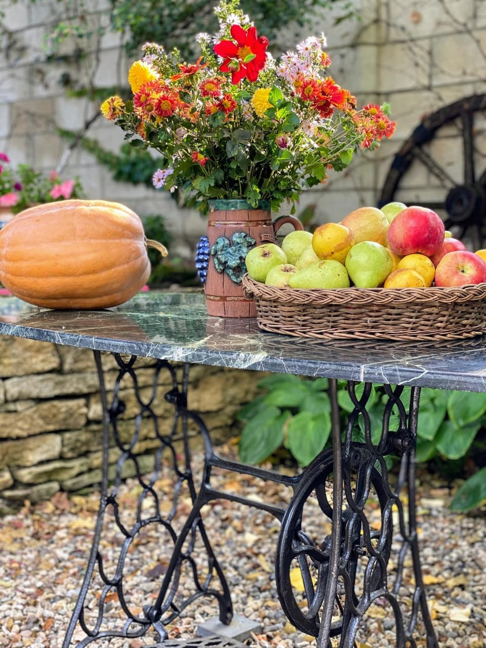 Day, Garden, Food and drinks, Food, Garden view