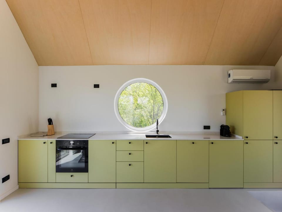 Kitchen or kitchenette, oven, kitchen, air conditioner