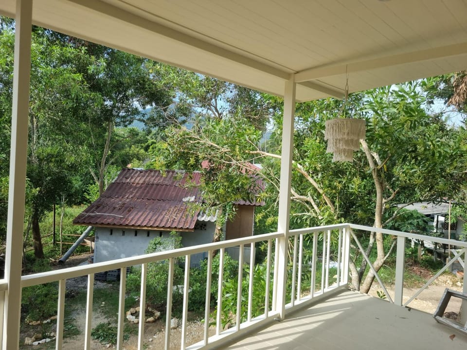 Hidden Gem Cozy House Apartment in Ko Pha-ngan Sub-district