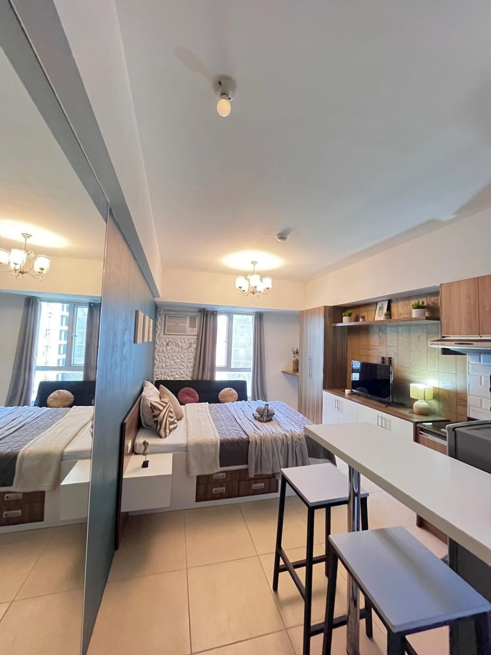 Stylish Condo inside IT Park Apartment in Lapu-Lapu City
