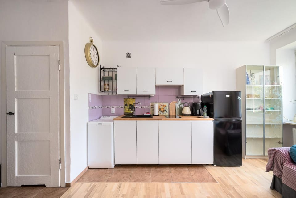 Coffee/tea facilities, Kitchen or kitchenette